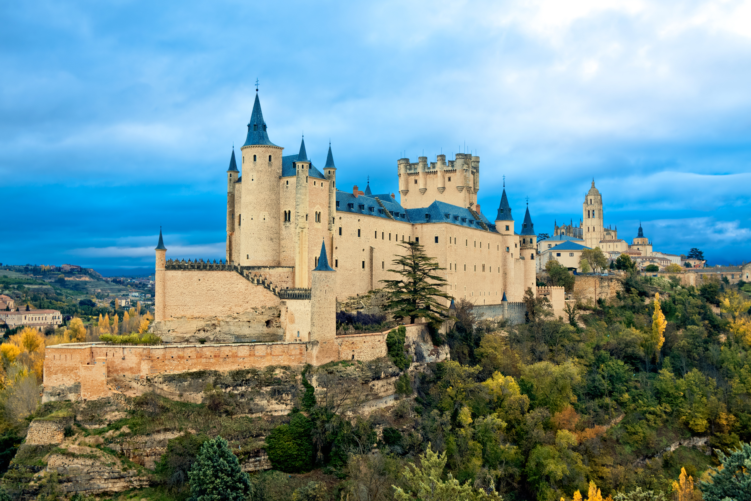 Stay & Dine in Spain - journeyPod - Luxury Vacation Travel Guide